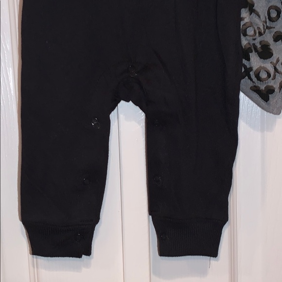 NWT Disney baby Mickey Mouse onesie - Picture 3 of 7